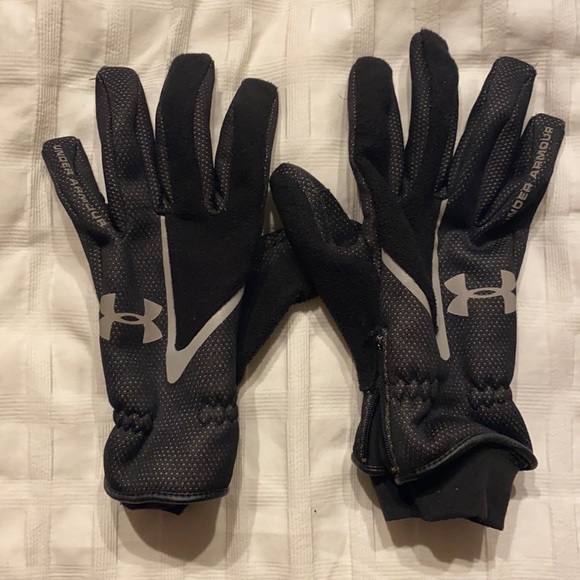 Under Armour Other - Under Armour Gloves